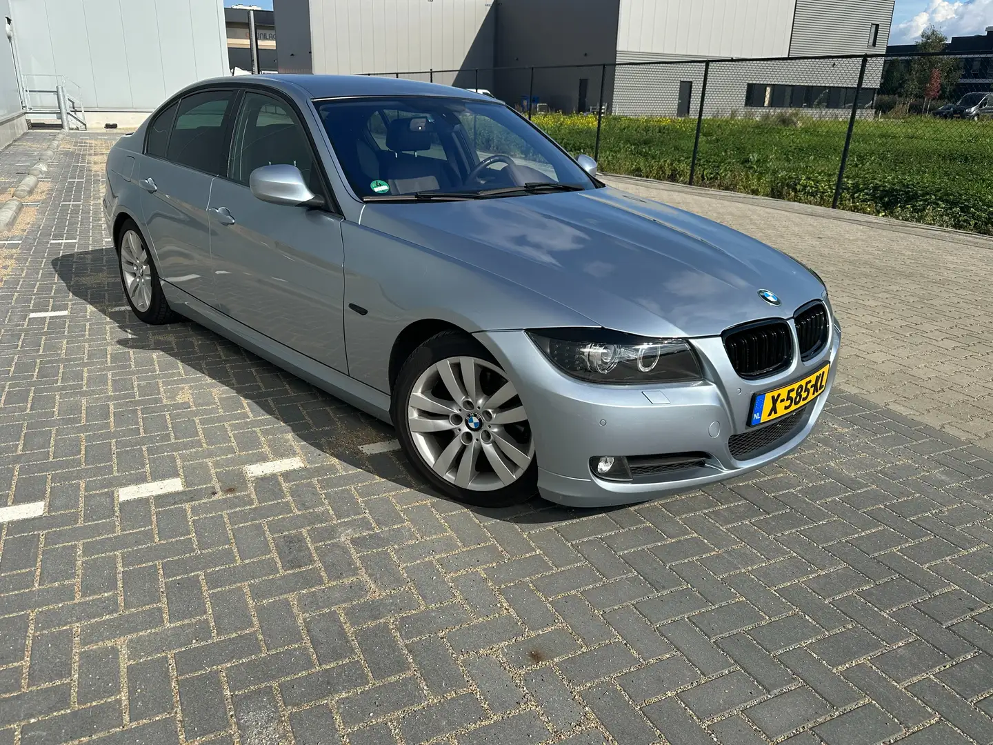 BMW 318 BMW 3 serie - 318i Business line Zilver - 2