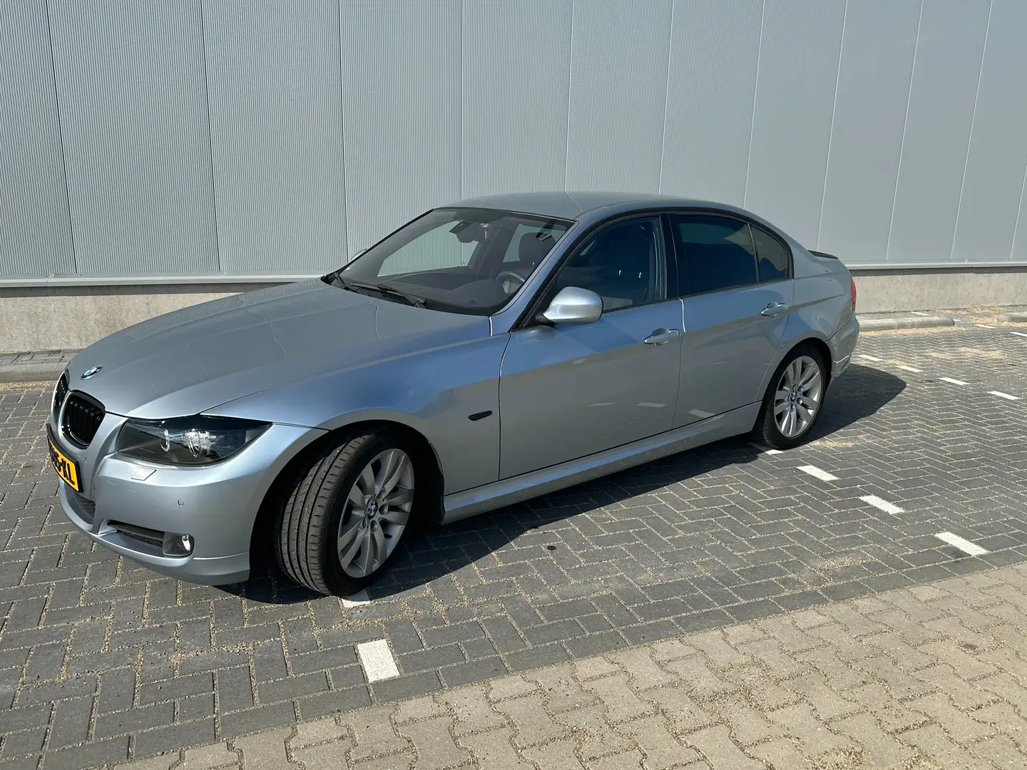 BMW 318 BMW 3 serie - 318i Business line Zilver - 1