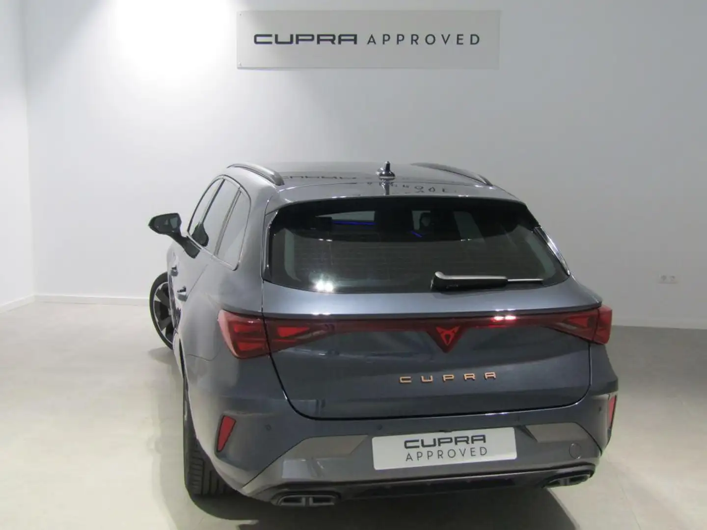 CUPRA Leon Sportstourer 1.5 TSI 110 Gris - 2