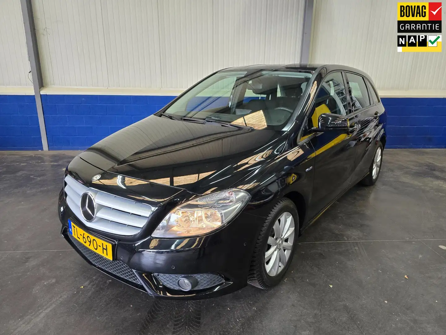 Mercedes-Benz B 180 Ambition Zwart - 1