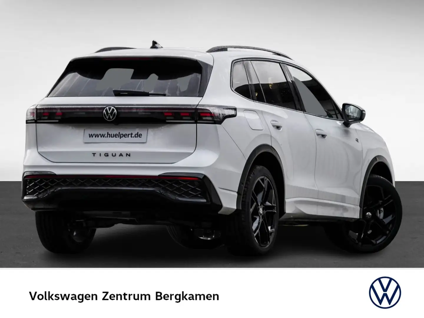 Volkswagen Tiguan 2.0 R-LINE DSG 4X4 AHK BLACKSTYLE NAVIPRO Wit - 2