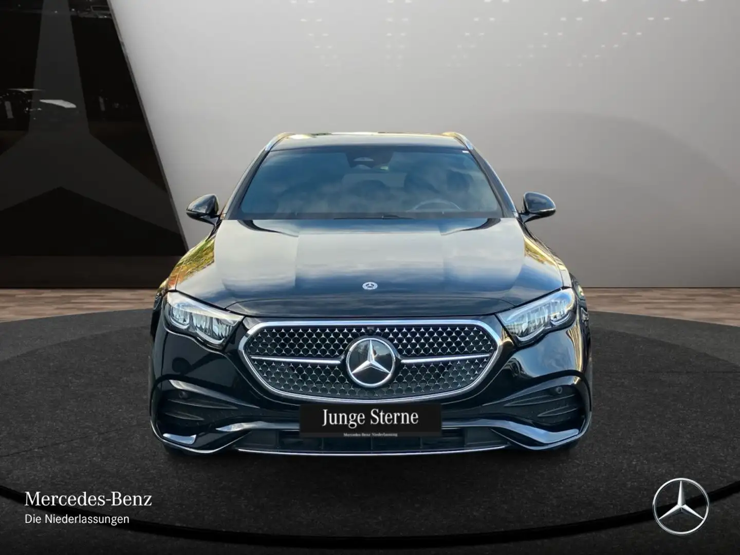 Mercedes-Benz E 300 de T 4M Hybrid AMG 360° Burmester Distr. LED Schwarz - 2