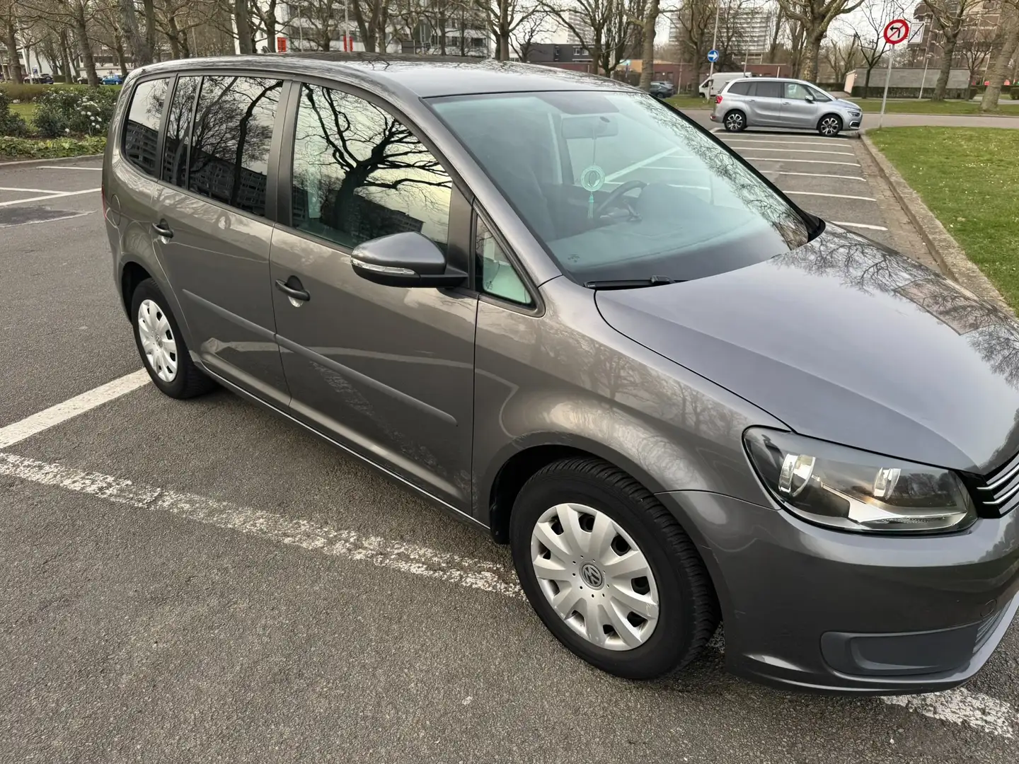 Volkswagen Touran Touran+1.6+TDI+DPF+BlueMotion+Technology+Trendline Gris - 2