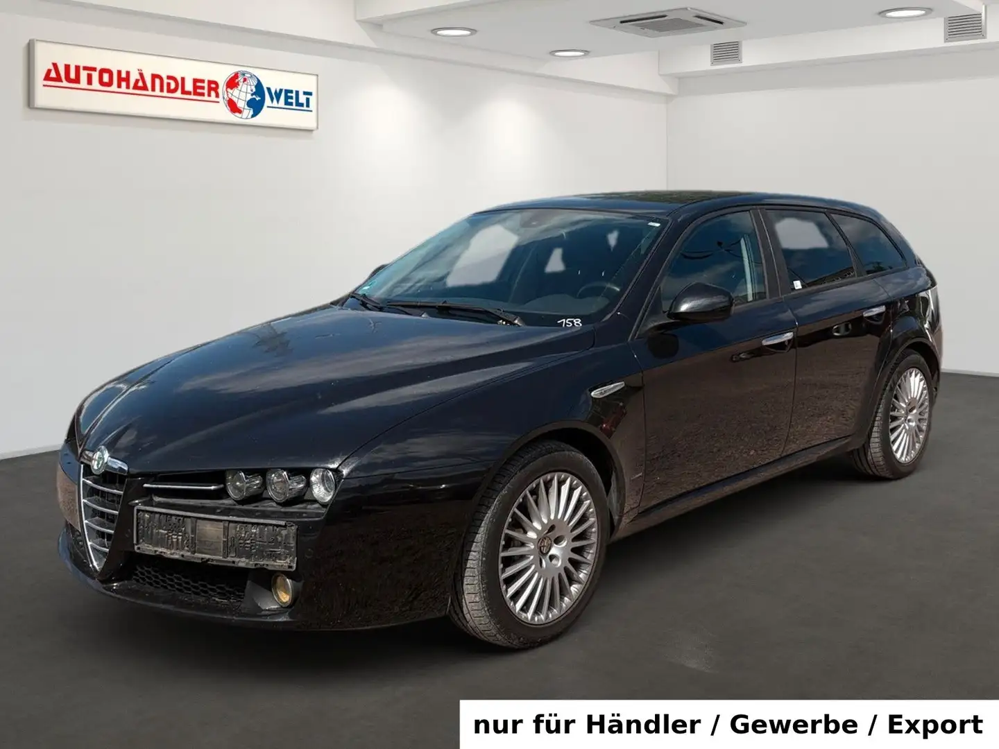 Alfa Romeo 159 Kombi 1.9 JTDM AAC Xenon Navi PDC AHK Zwart - 1