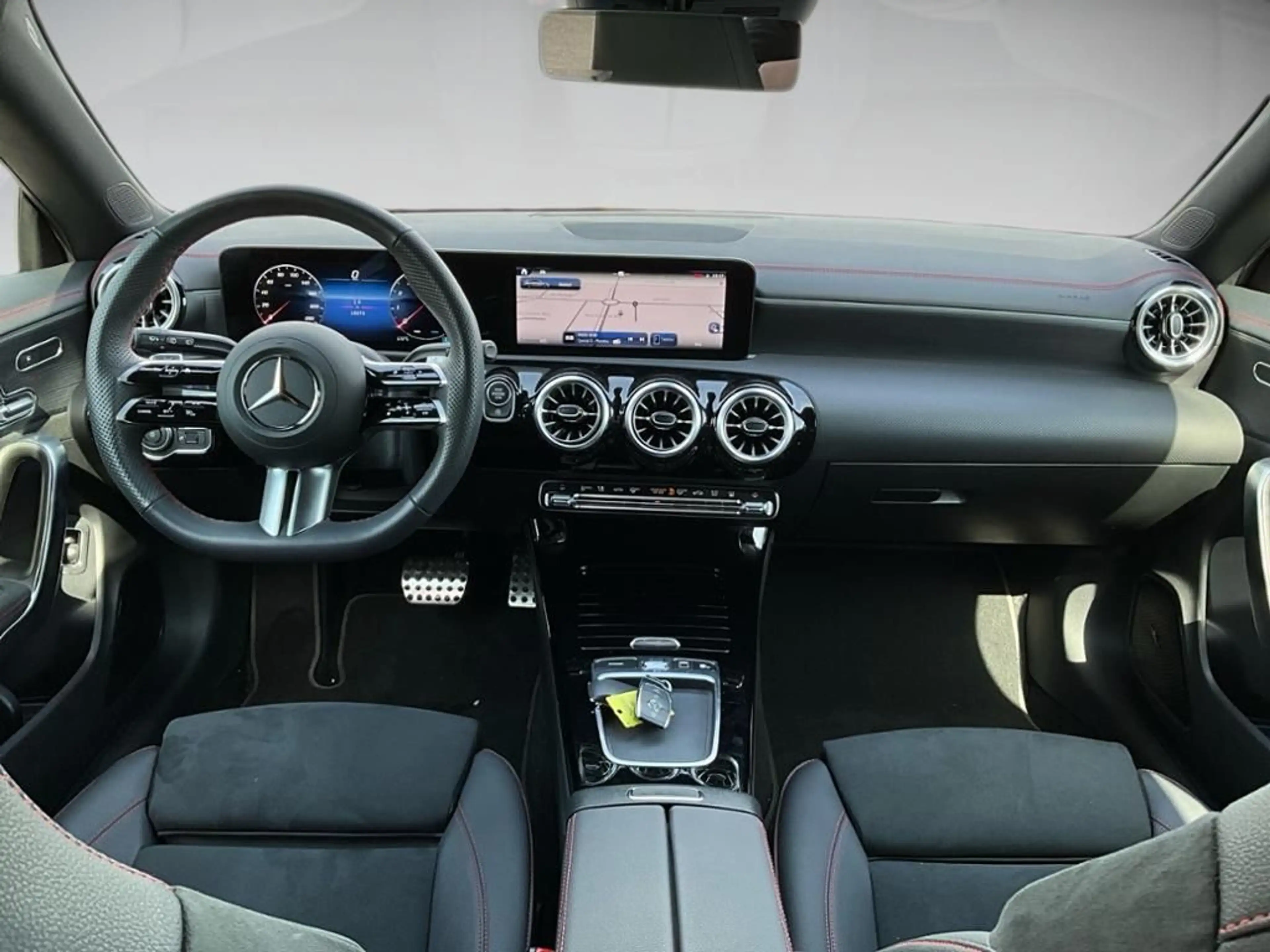 Mercedes-Benz CLA 180 CLA 180 AMG Line Advanced Plus Shooting Brake LM — photo 10