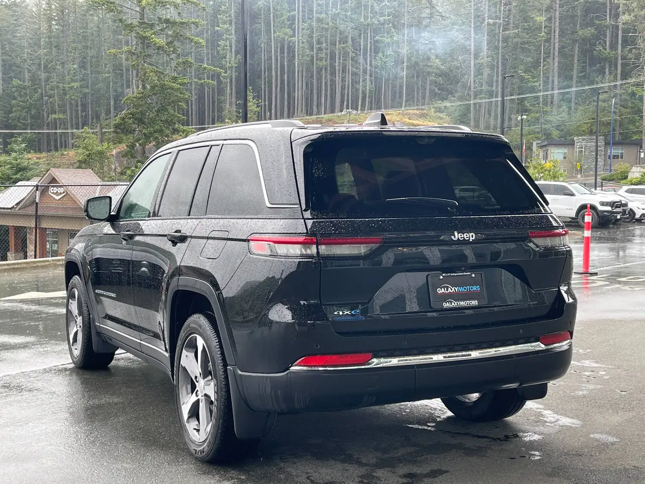 Jeep Grand Cherokee снимка Jeep Grand Cherokee