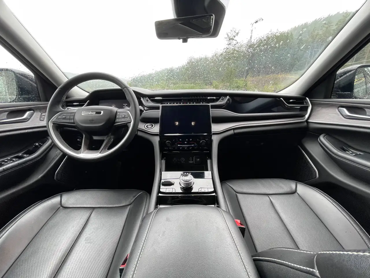 Jeep Grand Cherokee снимка Jeep Grand Cherokee