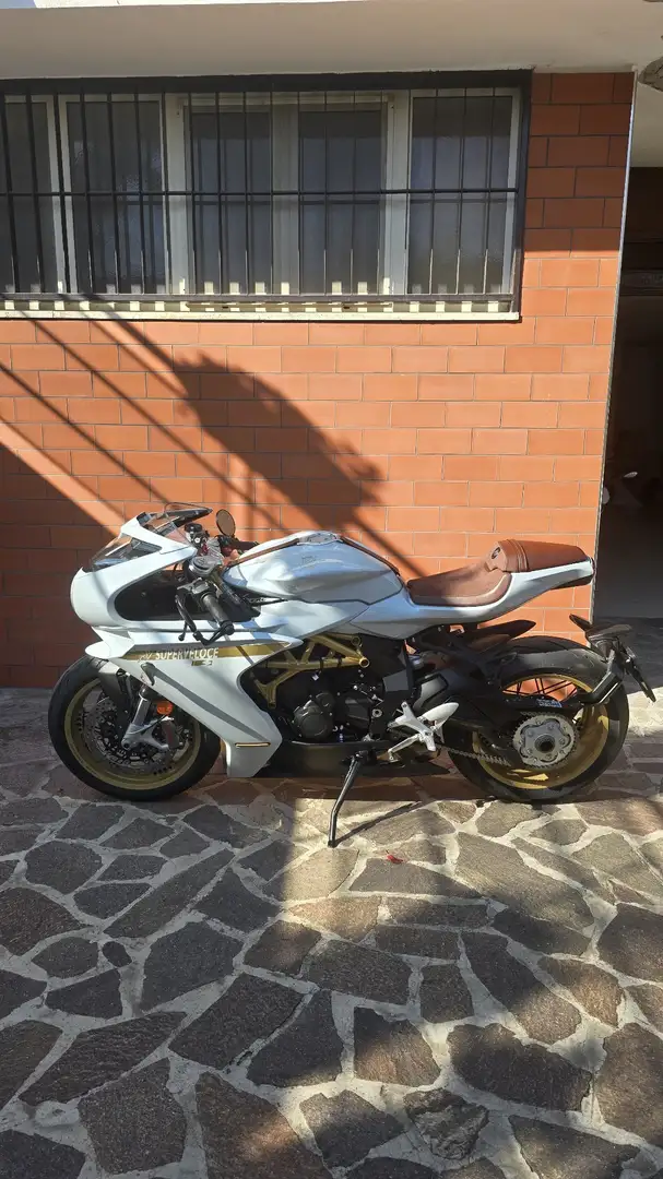 MV Agusta Superveloce 800 S Goud - 1