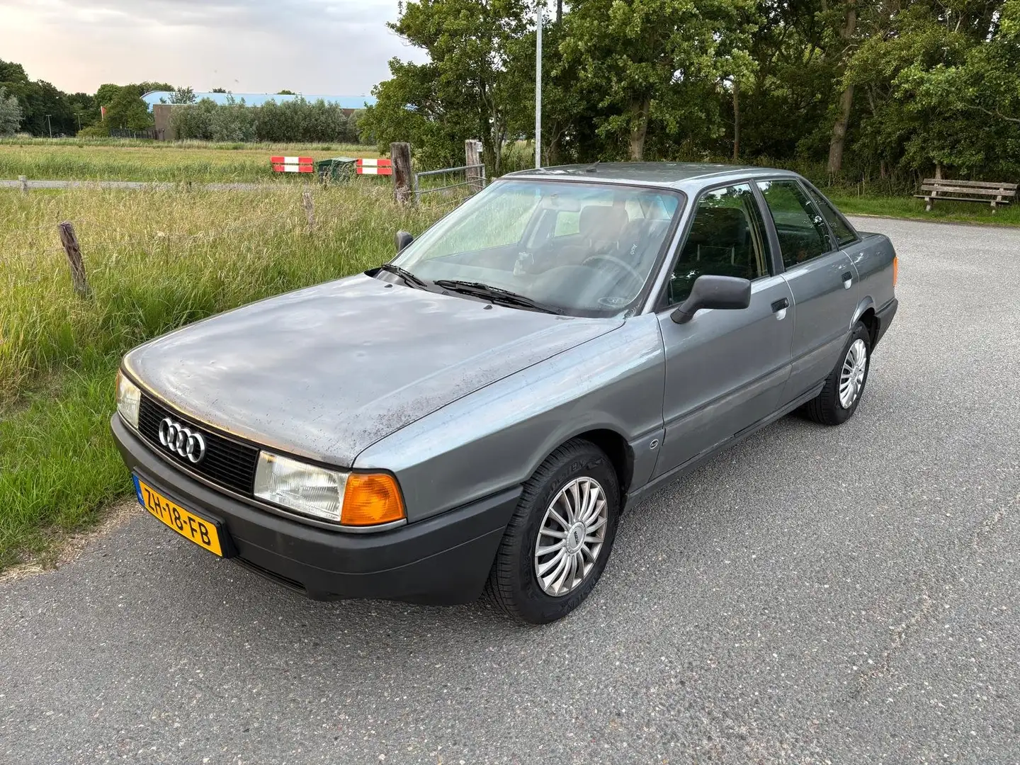 Audi 80 1.6 C Gri - 2