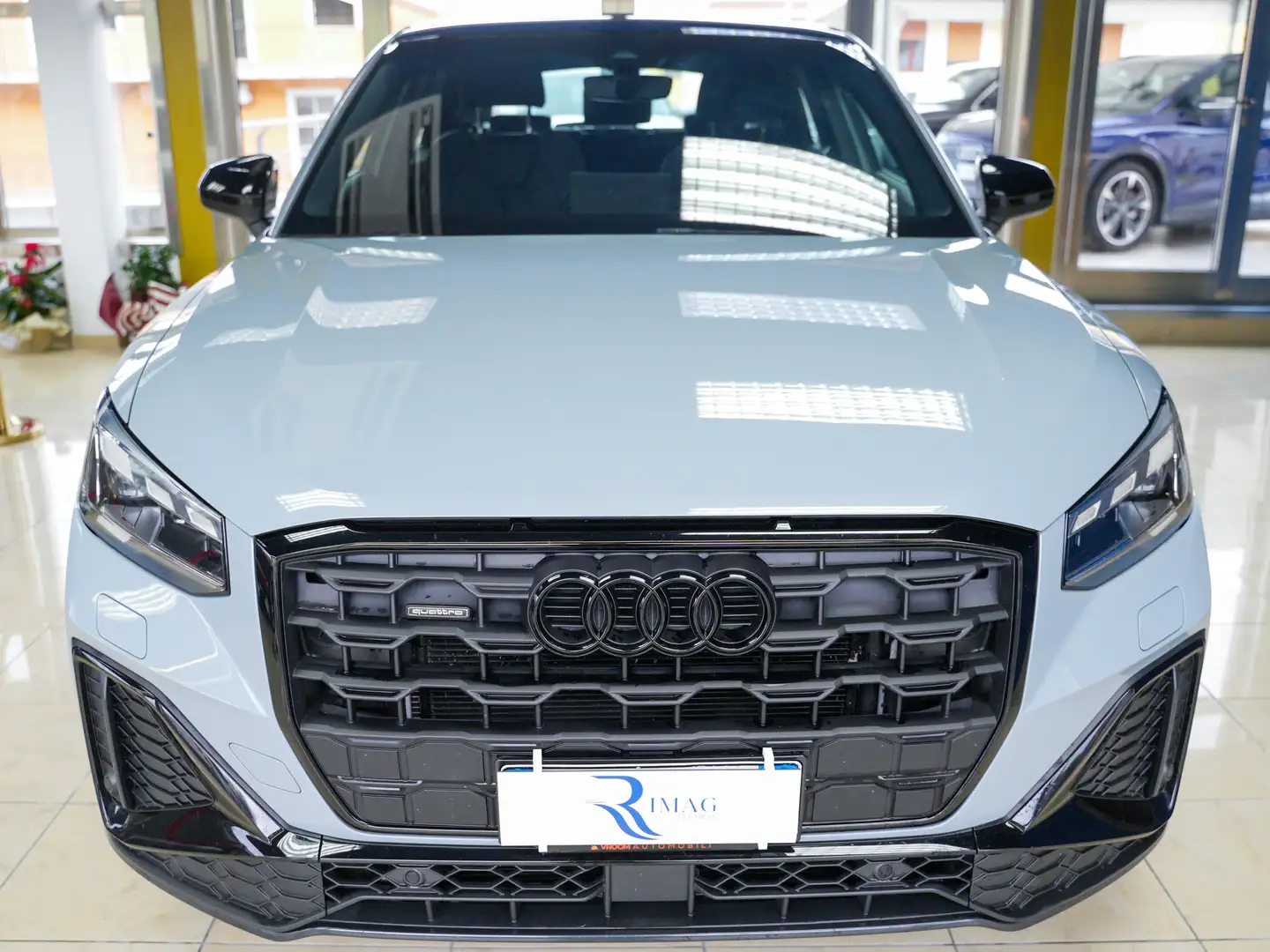 Audi Q2 Q2 2021 35 2.0 tdi Identity Black quattro s-tronic Gris - 1