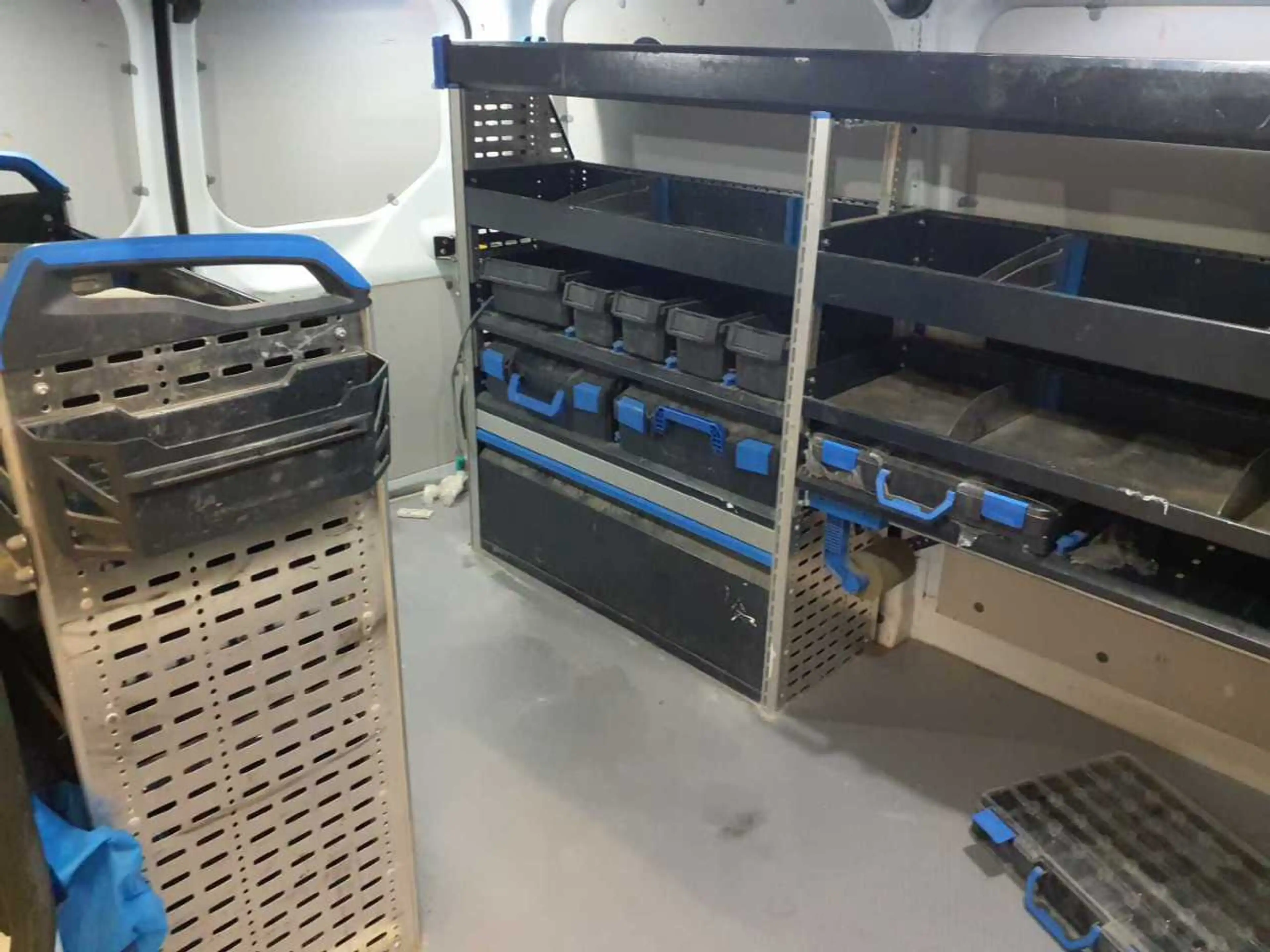 Ford Transit Transit Custom 320 L1H1 LKW VA Trend AHK — photo 9