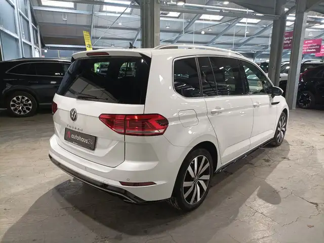 Volkswagen Touran view 5