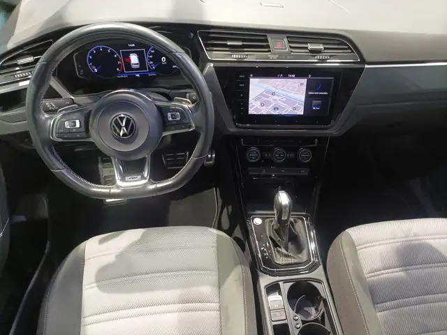 Volkswagen Touran view 14