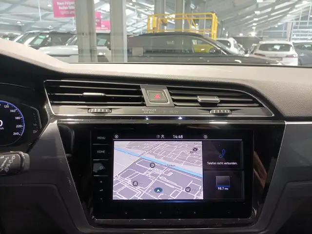 Volkswagen Touran view 11