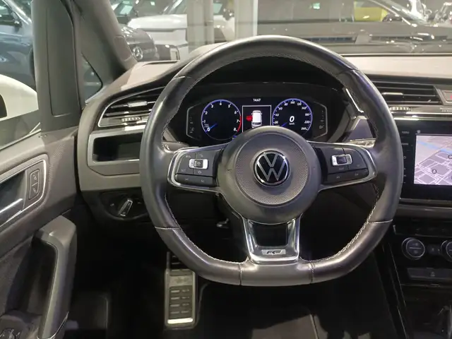 Volkswagen Touran view 10
