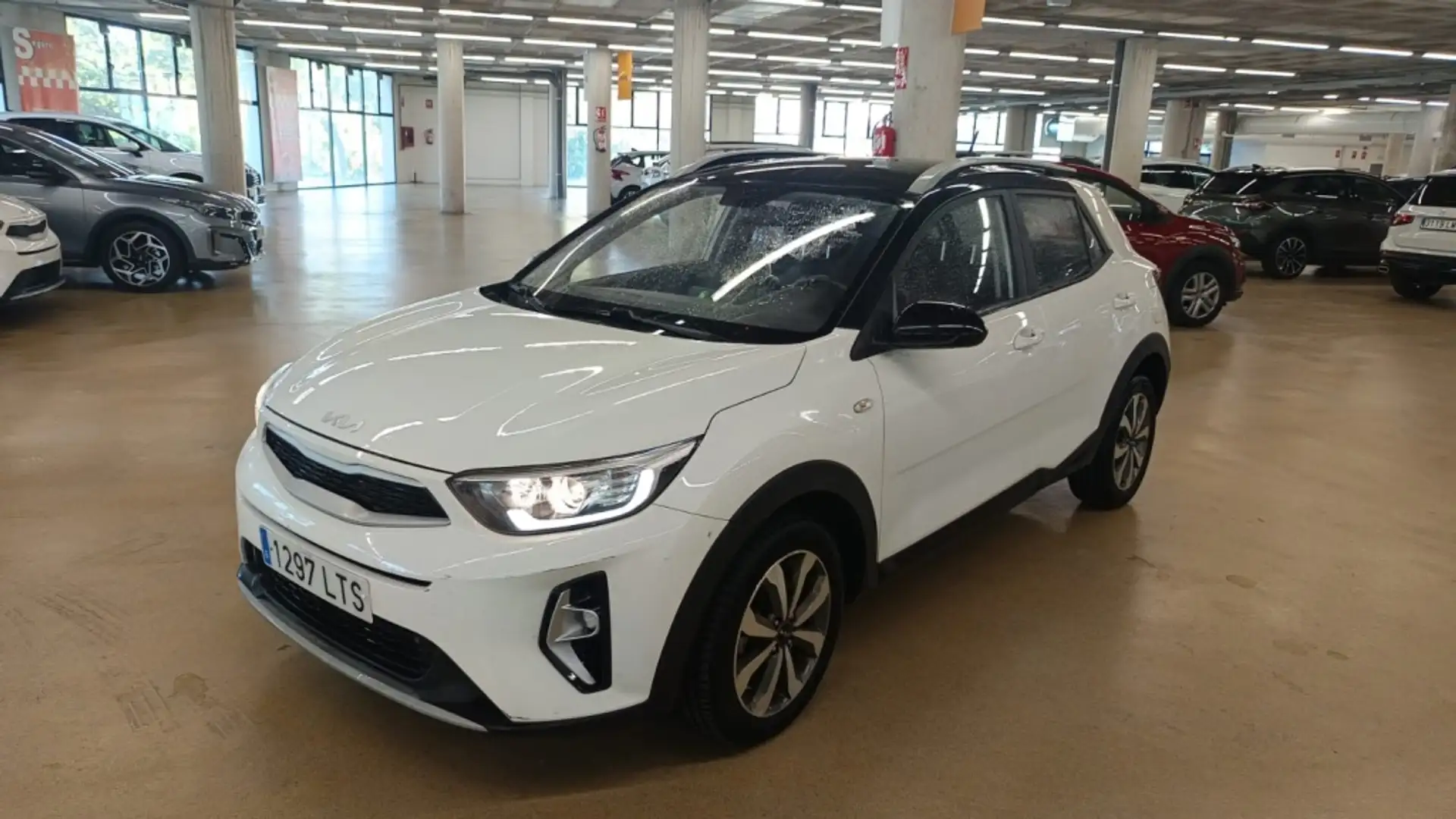 Kia Stonic 1.0 T-GDi MHEV Concept 100 - 1