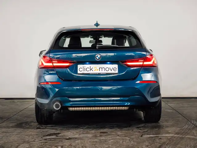 BMW 1 Series view 5