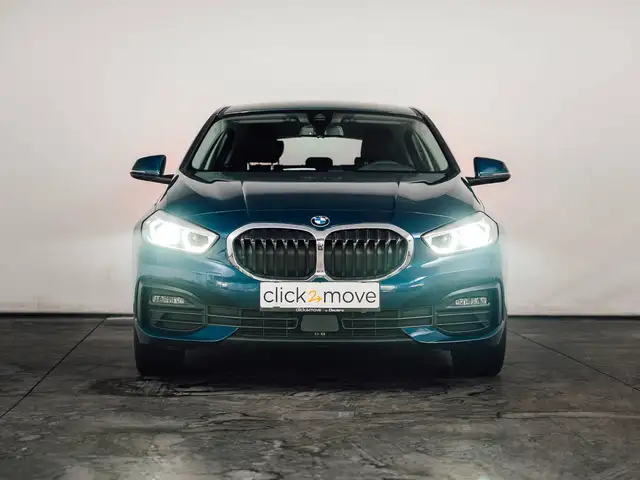 BMW 1 Series view 4