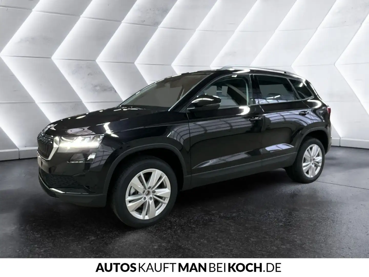 Skoda Karoq Selection 1.5 TSI DSG NAVI AHZV ACC KAMERA Schwarz - 2