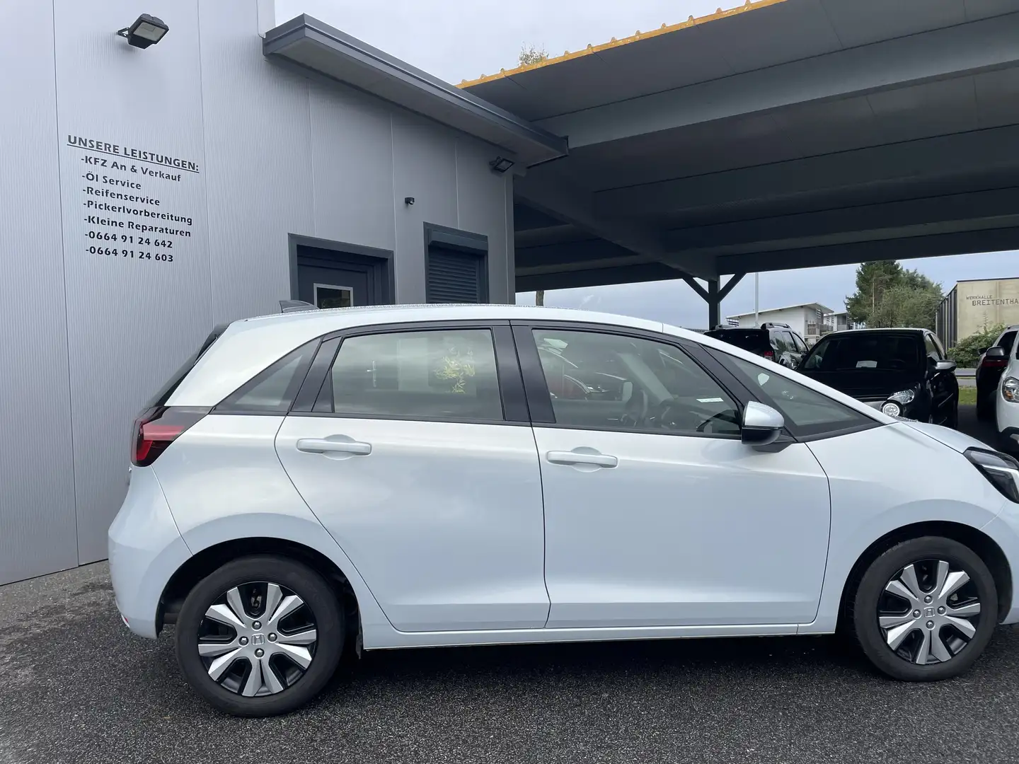 Honda Jazz 1,5 i-MMD Hybrid Elegance Aut. Bílá - 2