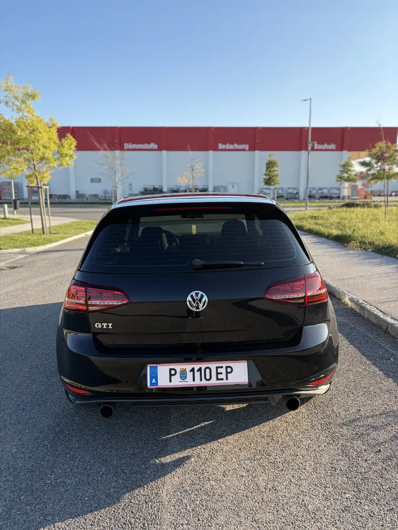 Volkswagen Golf GTI 2,0 TSI DSG Performance - 2