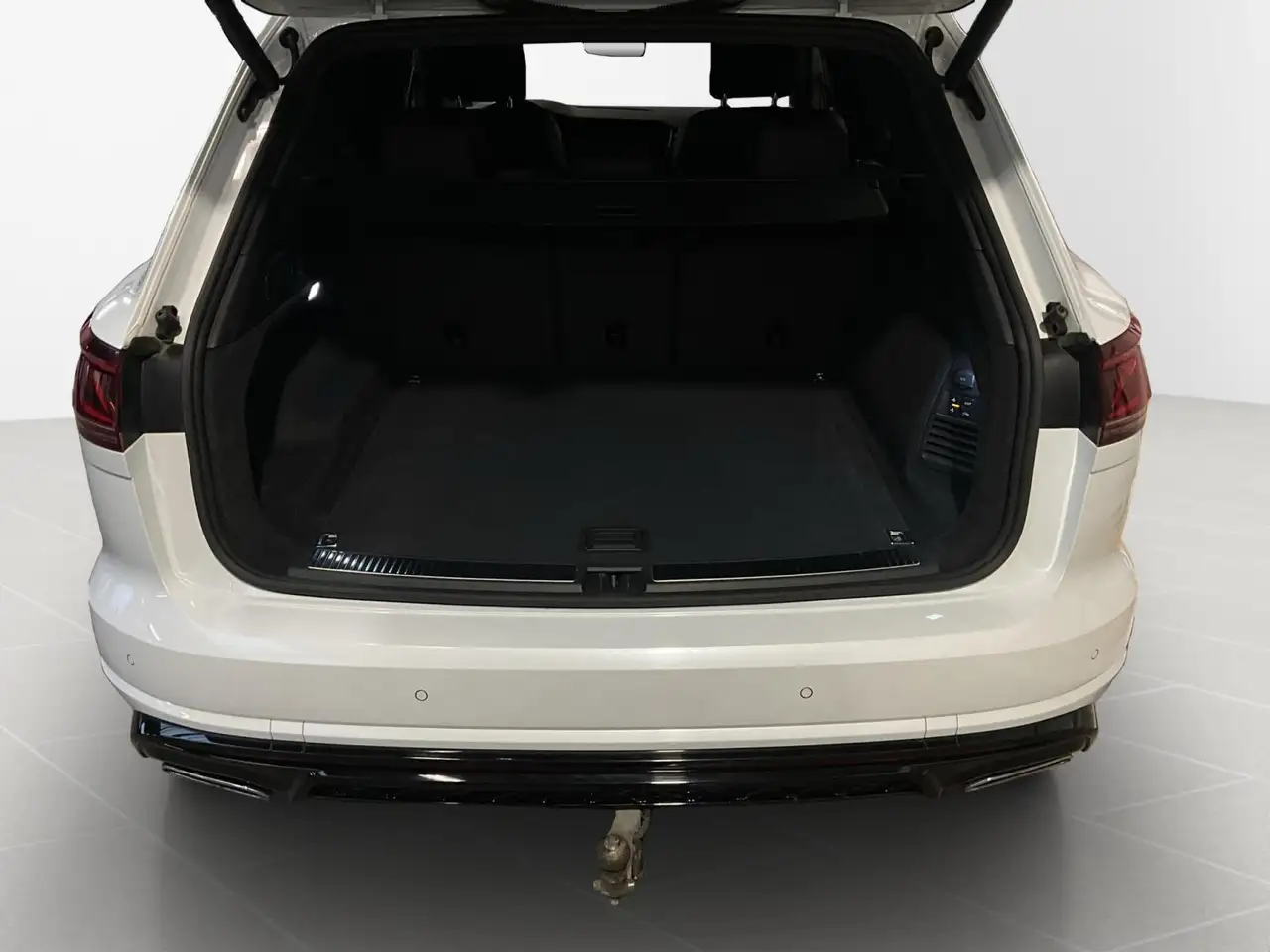 Volkswagen Touareg R-Line+V6+Aut.+Black-Style+4M+Pano 17