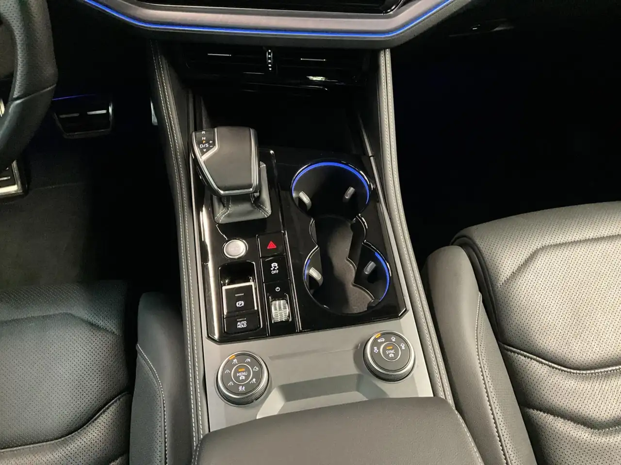 Volkswagen Touareg R-Line+V6+Aut.+Black-Style+4M+Pano 12