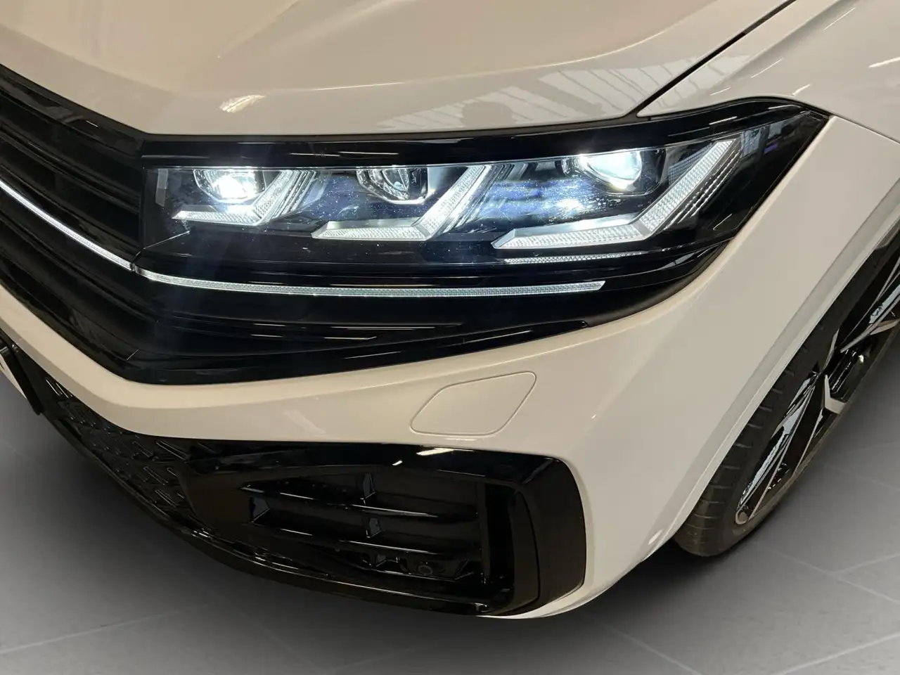 Volkswagen Touareg R-Line+V6+Aut.+Black-Style+4M+Pano 18