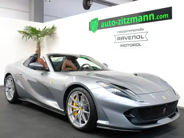 Ferrari 812
