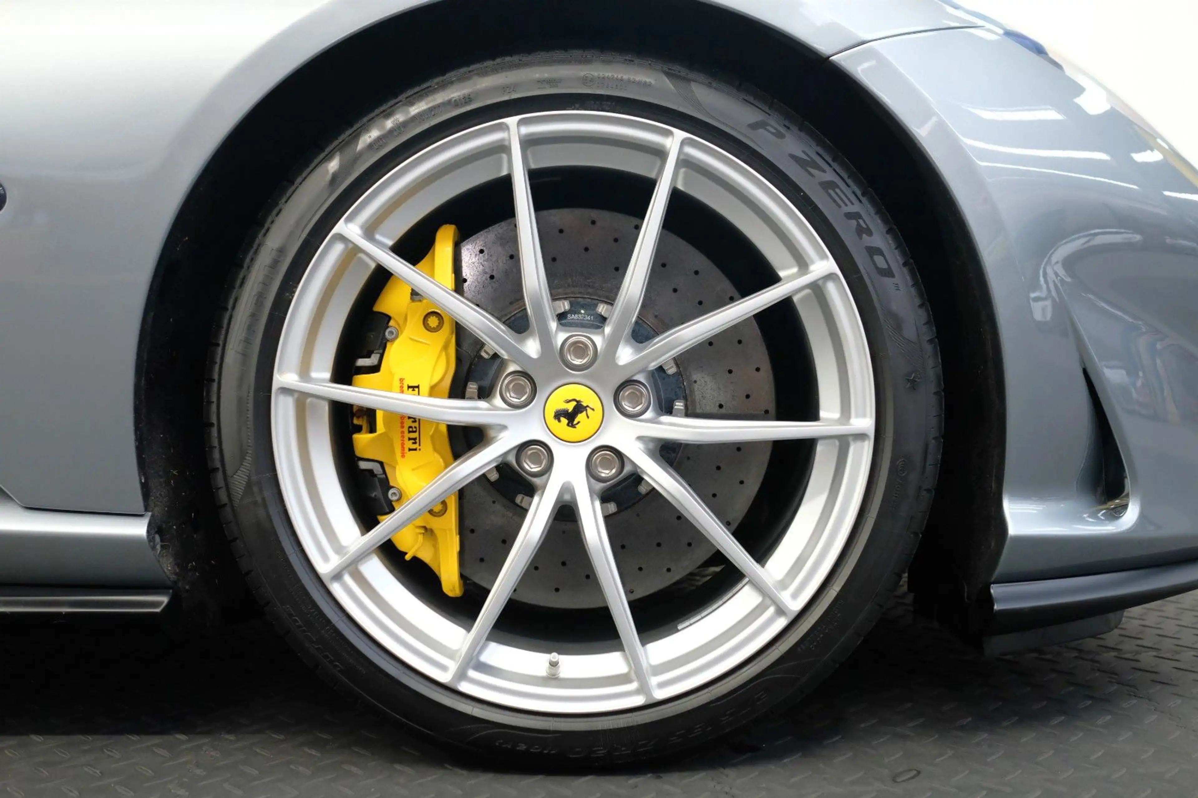Ferrari 812 GTS/CARBON/LIFT/JBL/SURROUND VIEW/ALCANTARA — photo 8
