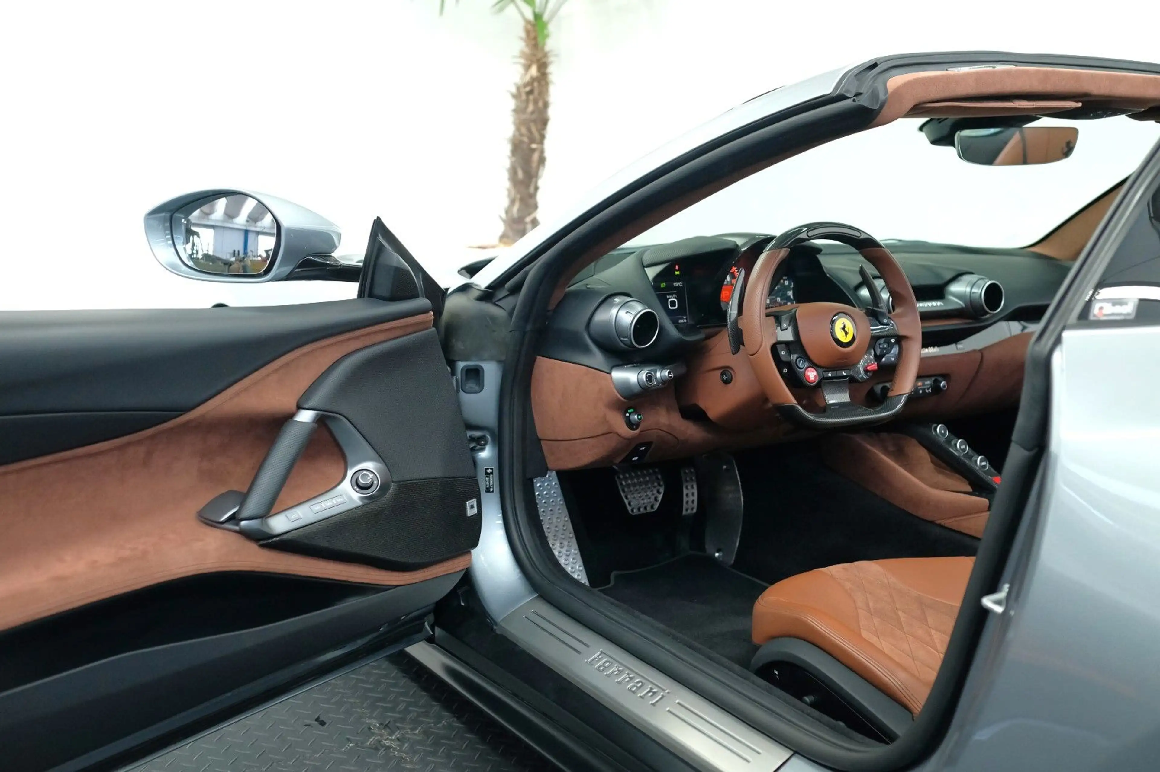 Ferrari 812 GTS/CARBON/LIFT/JBL/SURROUND VIEW/ALCANTARA — photo 9