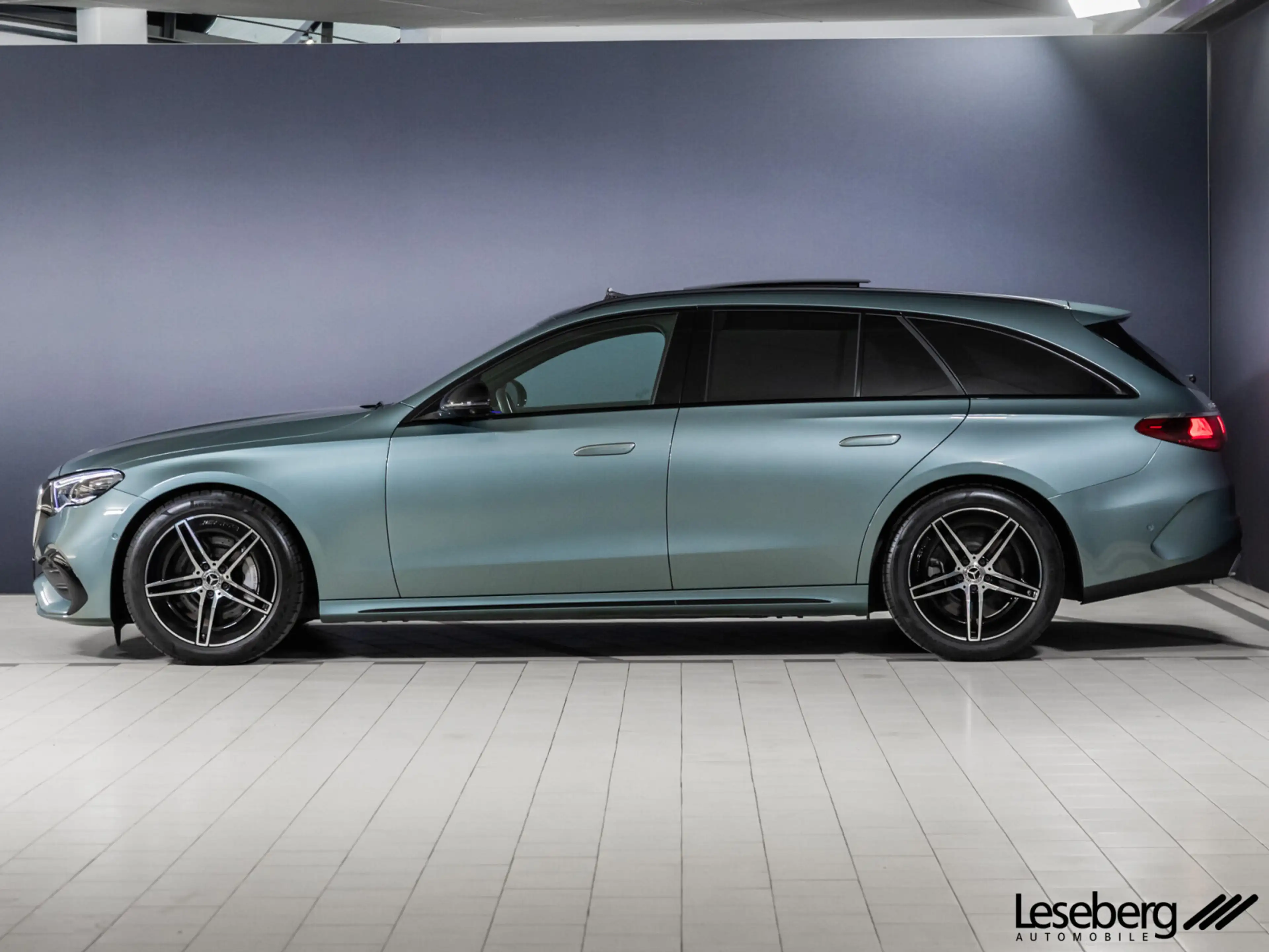 Mercedes-Benz E 450 E 450 d T 4M AMG Adv+ Night/Pano/Dig.Light/AHK/ — photo 3