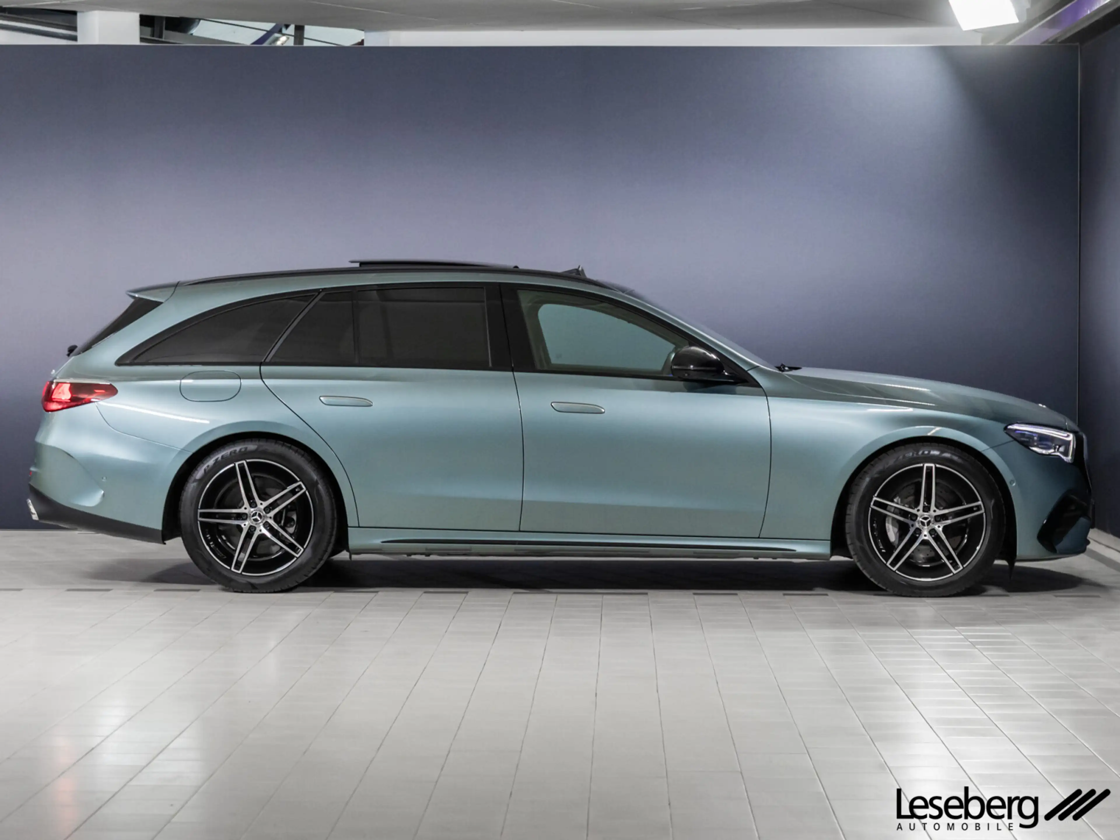 Mercedes-Benz E 450 E 450 d T 4M AMG Adv+ Night/Pano/Dig.Light/AHK/ — photo 4