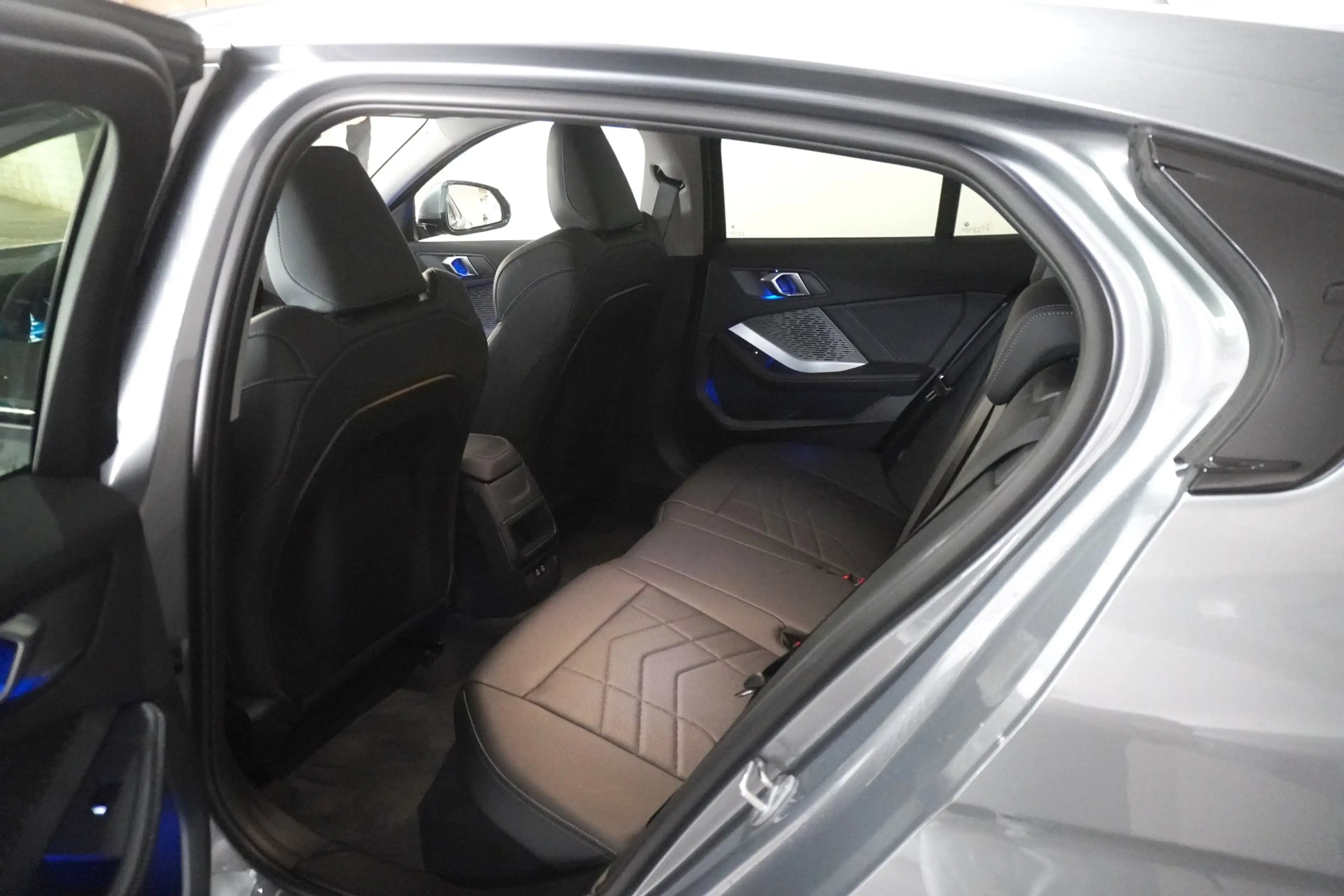 BMW 118 d — photo 8
