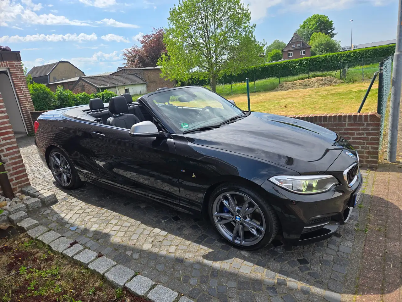 BMW 235