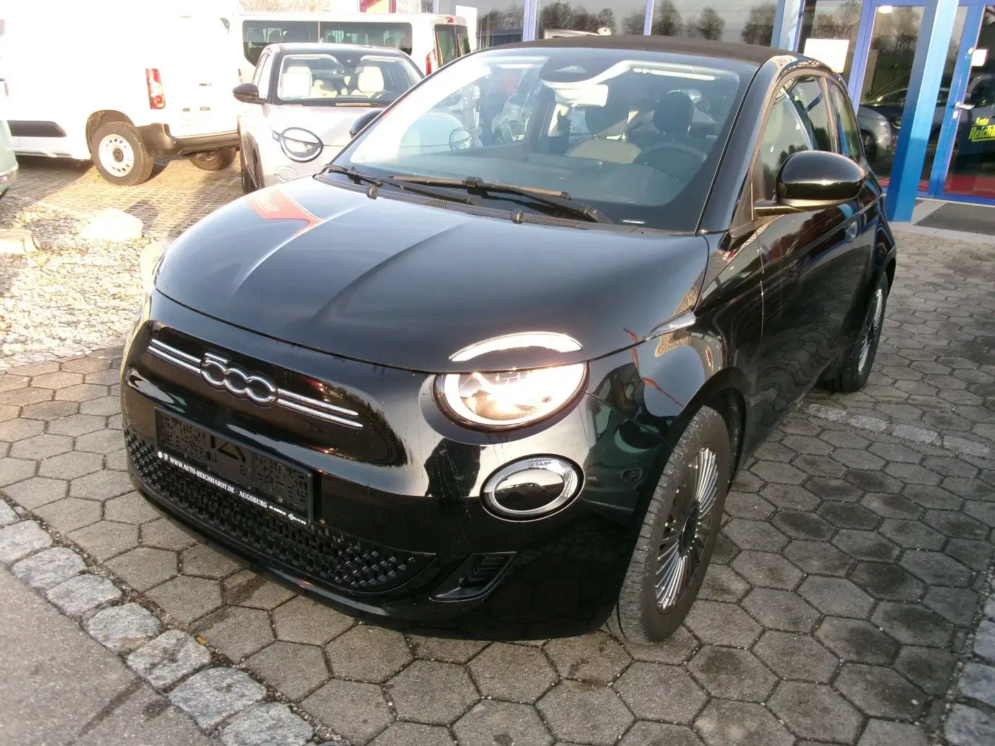 Fiat 500e Icon Cabrio 42kWh Schwarz - 1