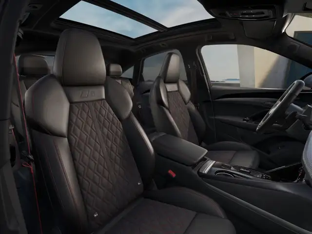 Audi Q5 view 9