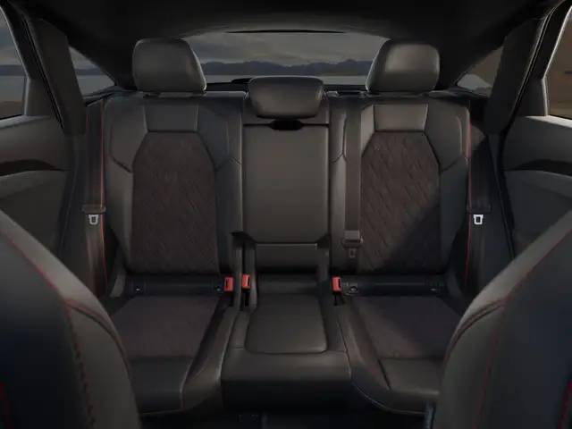 Audi Q5 view 10