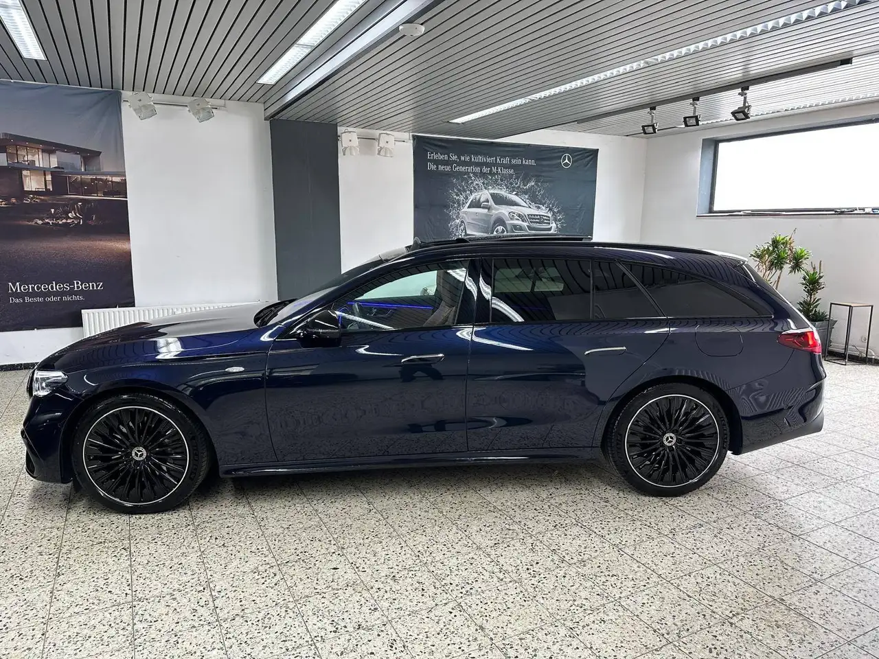 Mercedes-Benz E 300