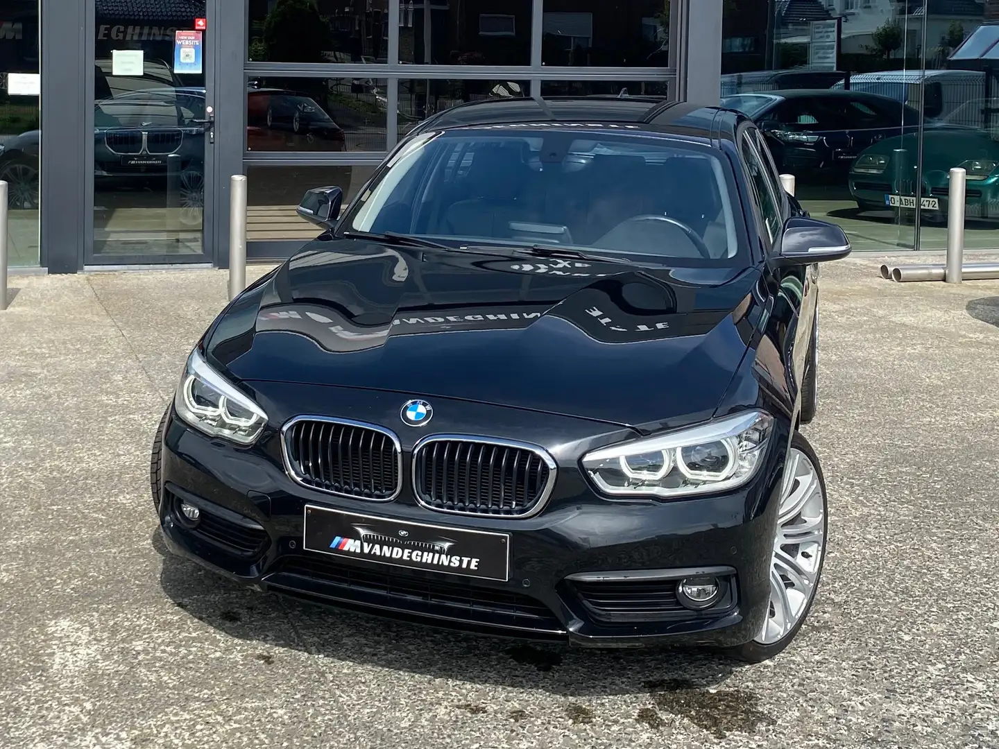 BMW 118 118i Advantage Noir - 1