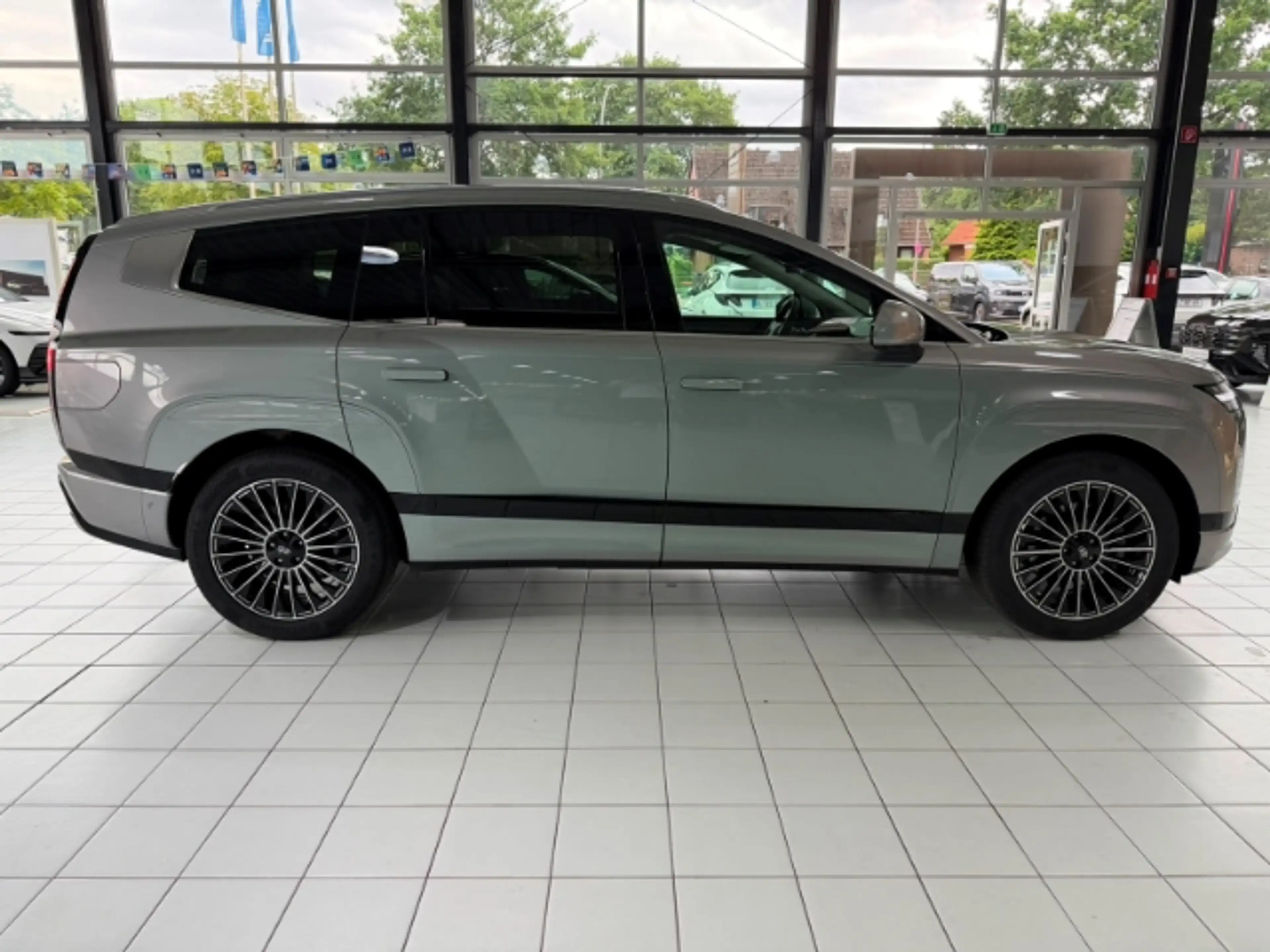 Hyundai IONIQ 9 7-Sitzer 110 kWh (307 PS) 4WD UNIQ — photo 4