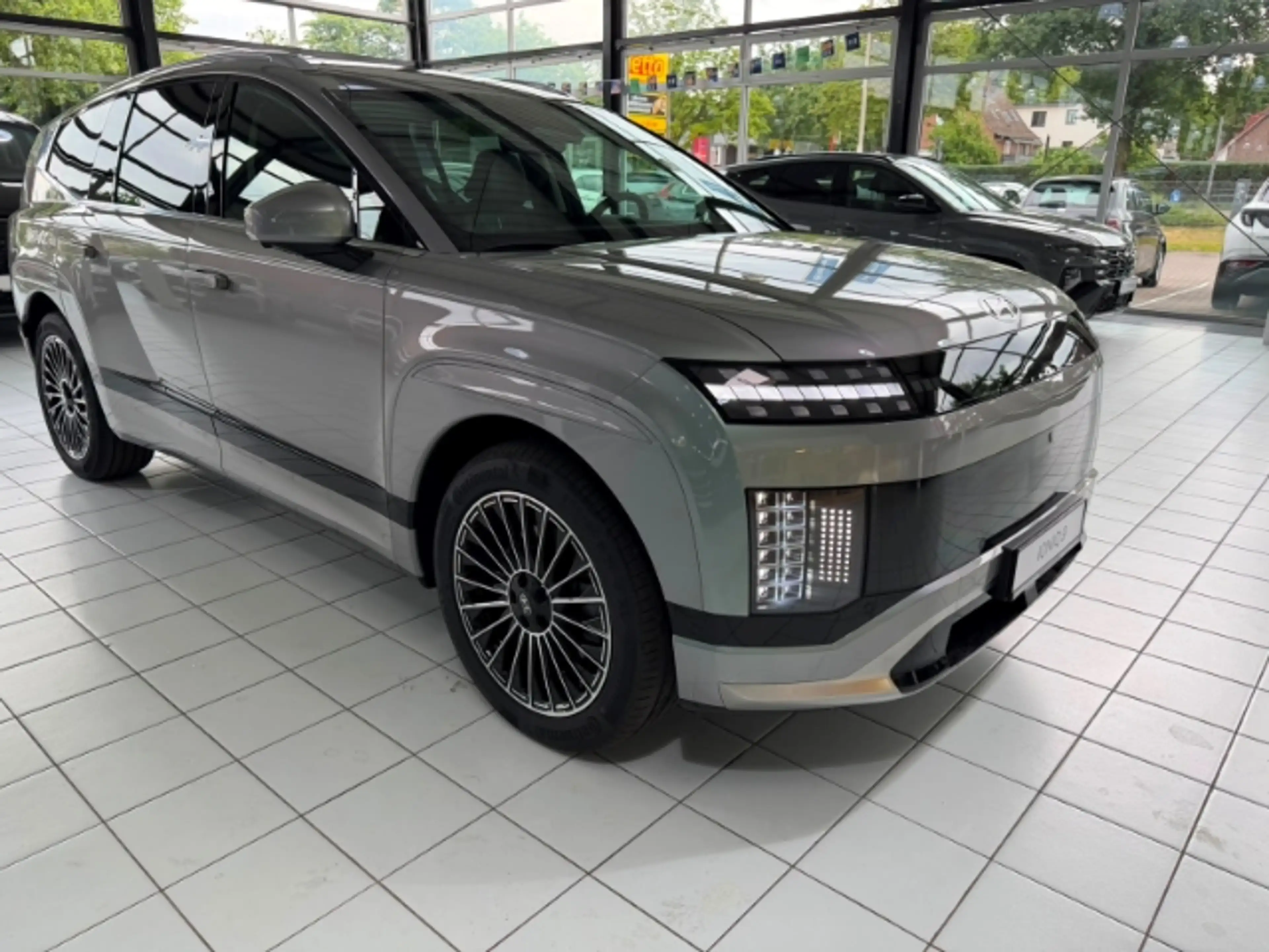 Hyundai IONIQ 9 7-Sitzer 110 kWh (307 PS) 4WD UNIQ — photo 3