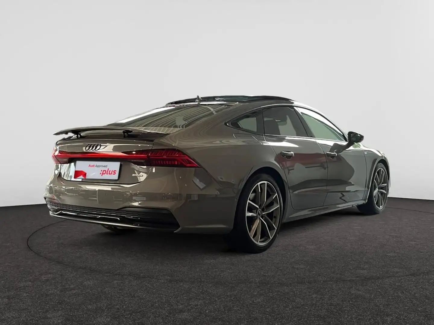 Audi A7 Sportback Audi A7 Sportback Competition 55 TFSI e  Grijs - 2