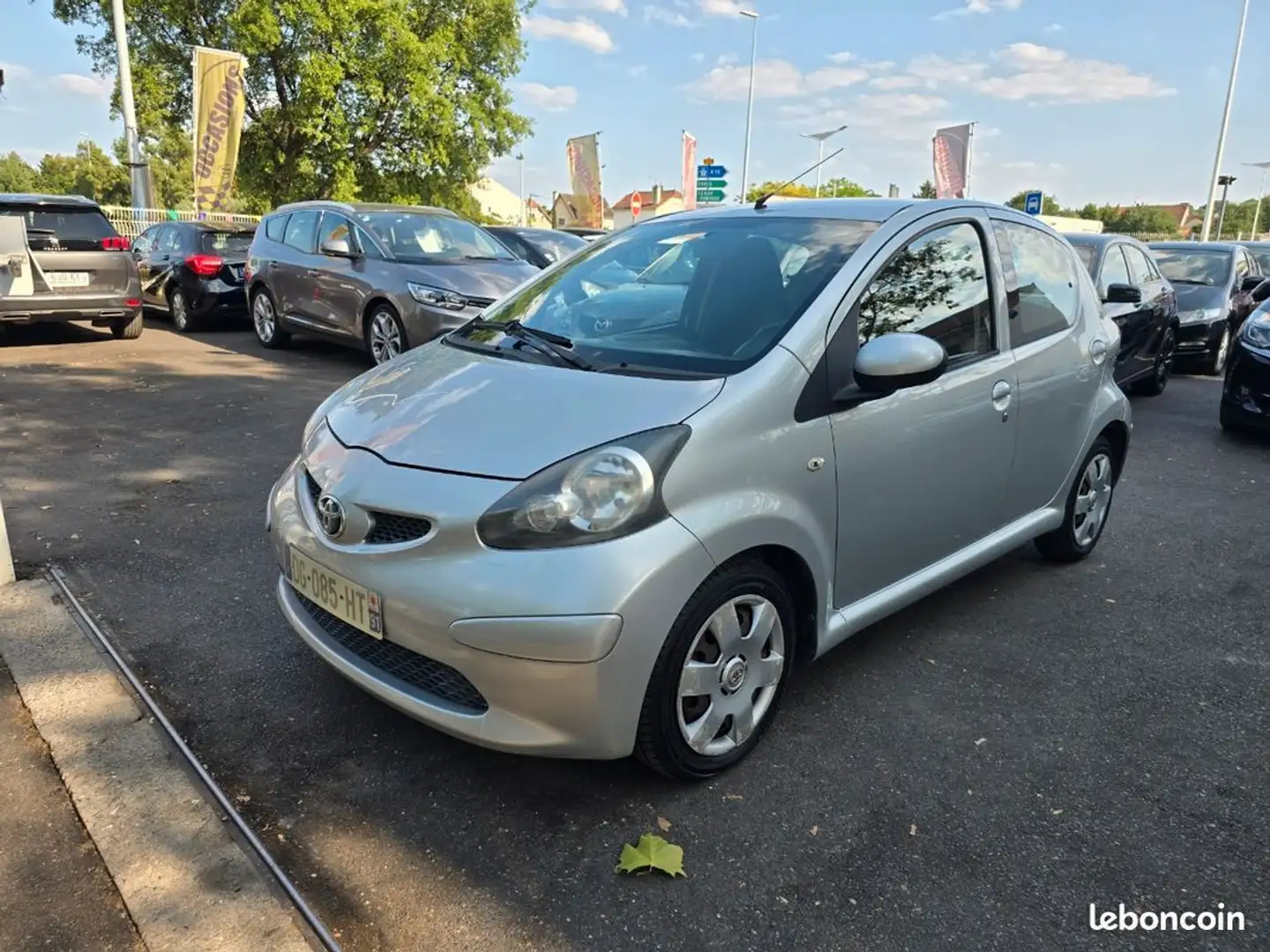 Toyota Aygo 1.0l vvti 68ch Boite Auto 5pts GARANTIE Gris - 1