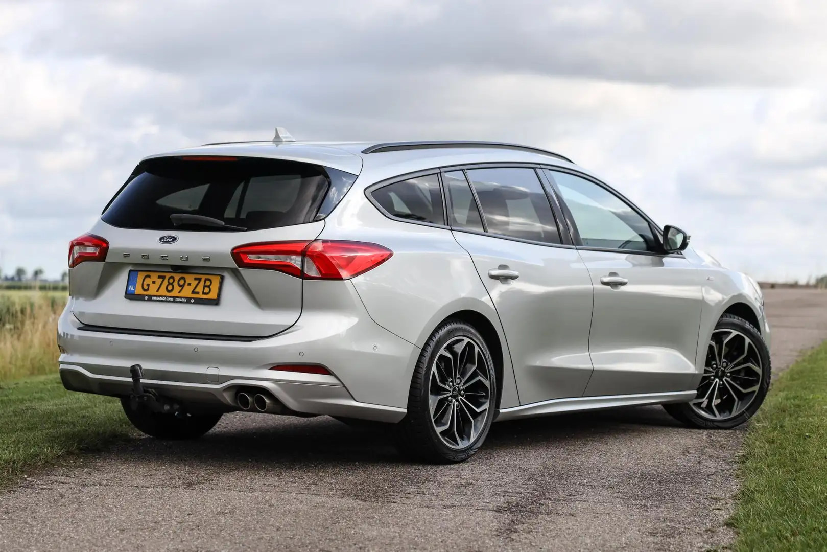 Ford Focus Wagon EcoBoost ST-Line ✅ B&O ✅ LED ✅ ACC Grijs - 2