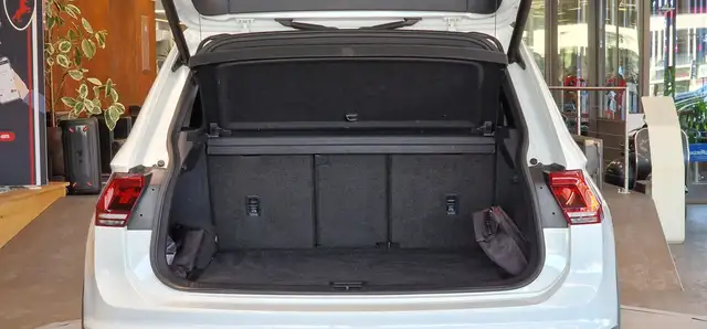 Volkswagen Tiguan view 9