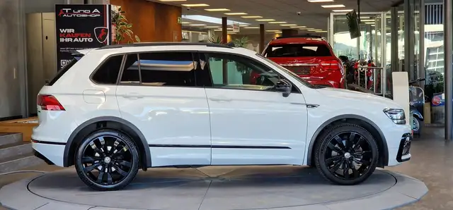 Volkswagen Tiguan view 5