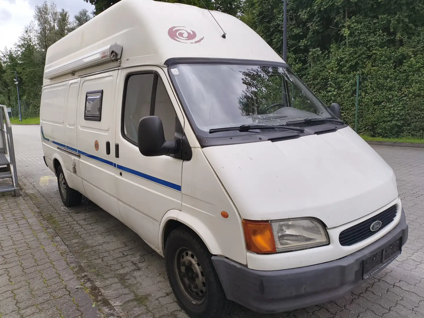 Ford Transit GL 100 L 2,5 TD, Campingmobil Blanco - 1