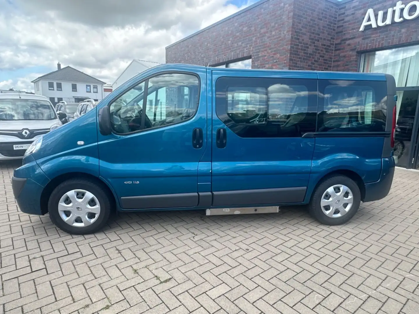 Renault Trafic Combi L1H1 2,9t  Expression Behinderg. Grün - 2