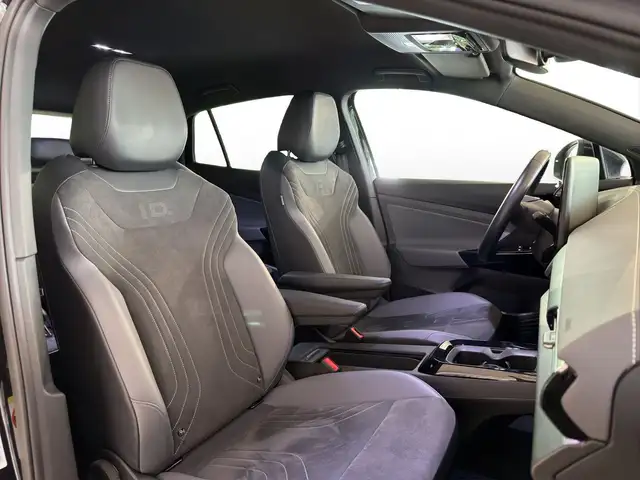 Volkswagen Id.5 view 11